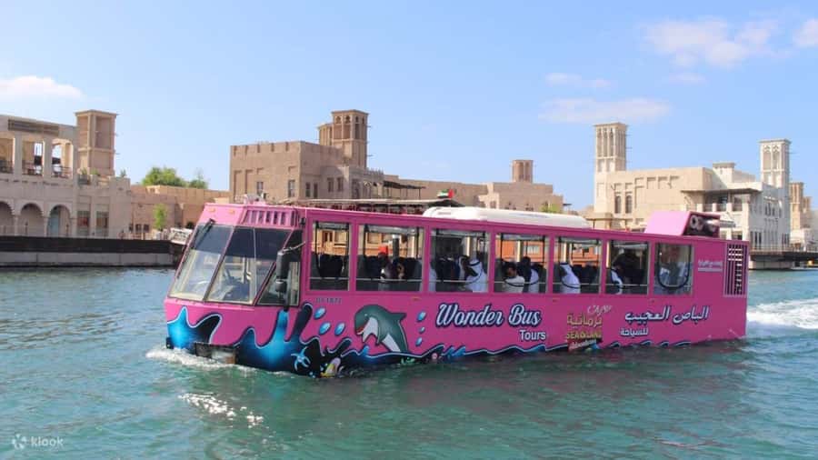 Dubai: Old town tour with Wonder Bus, souks, Creek and Guide - Starting at Al Shindagha and Deora Perfume