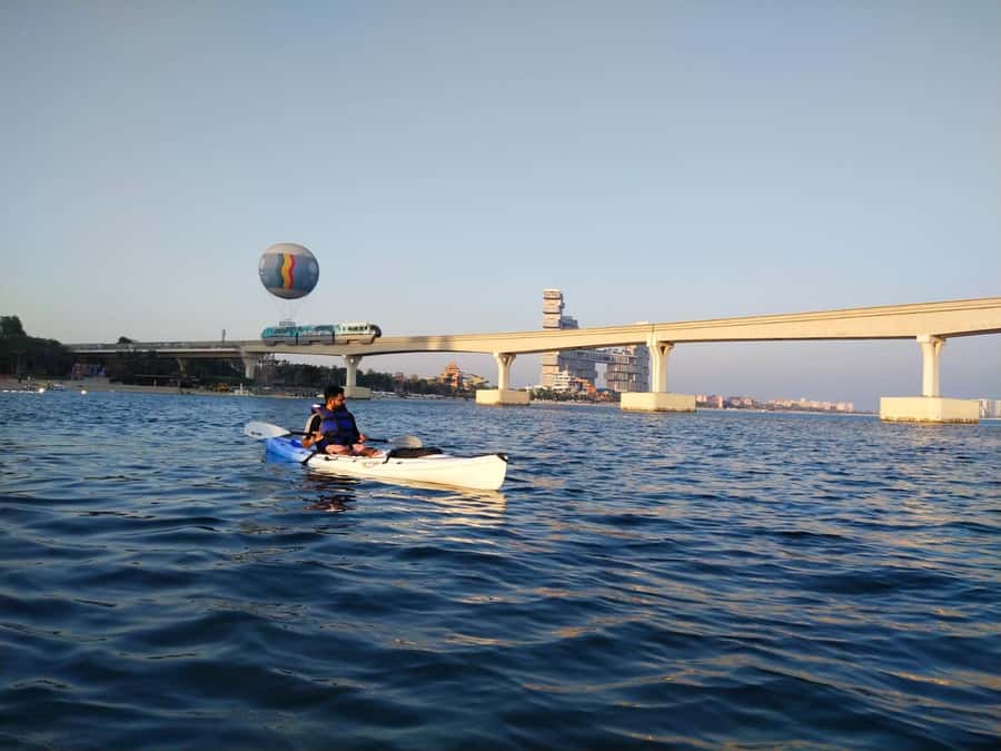 Dubai: Palm Jumeirah Guided Kayaking Tour - Starting at Sofitel on Palm Jumeirah’s east crescent