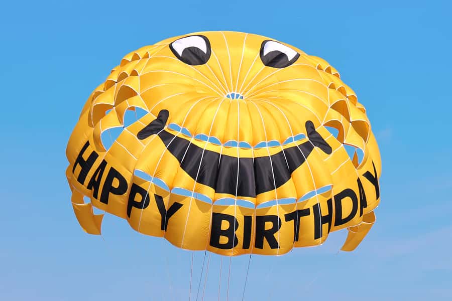 Dubai: Parasailing with Happy birthday Parachute JBR & Palm - What the five-star feedback tells you about the staff