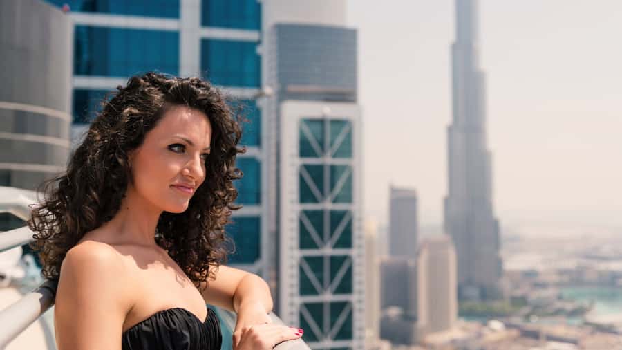 Dubai Photo Shoot with a Personal Travel Photographer - What the photographer adds beyond the camera