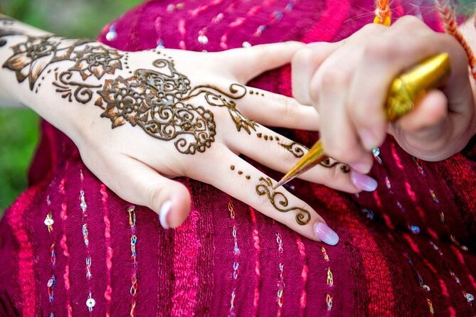 Dubai Premium Evening Desert Safari ATVs, Dinner & Shows - The premium camp: henna, falcons, and Arabic dress