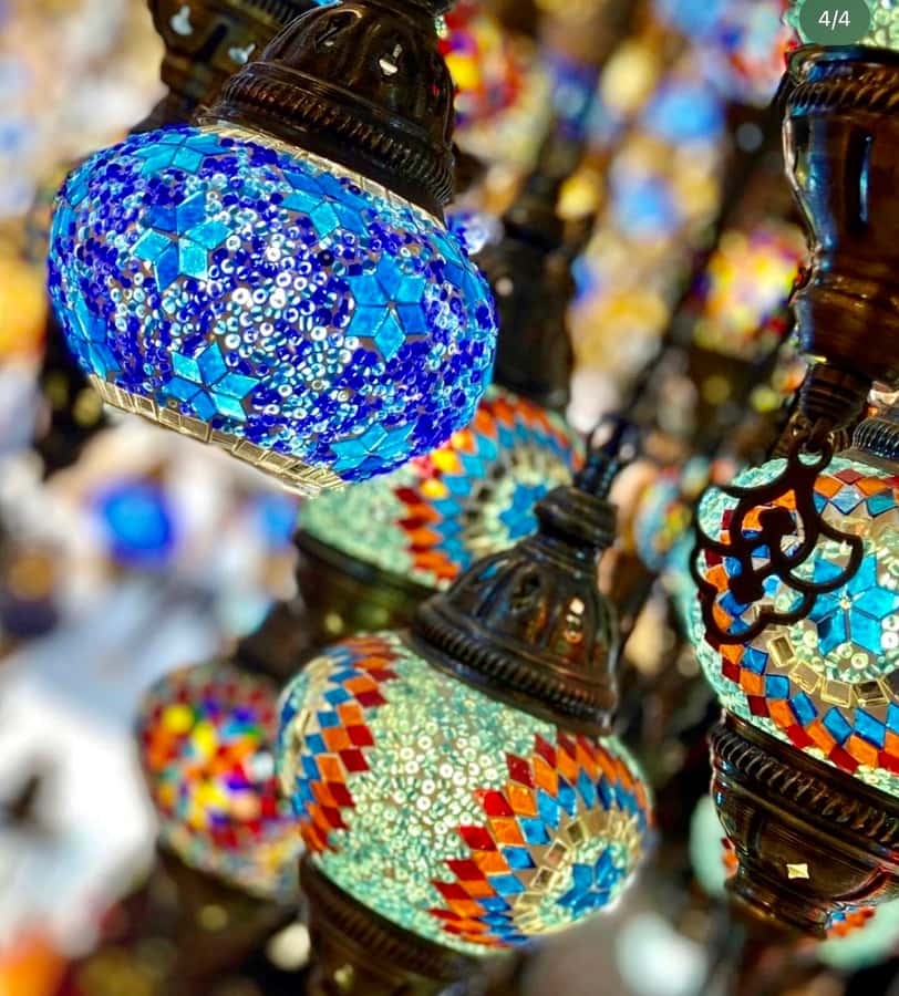 Dubai: Premium Old Town, Street Food, Souks & Boat Ride Tour - Pace, group size, and guide quality