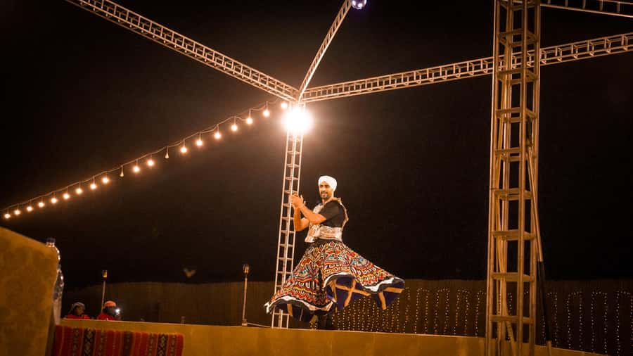 Dubai: Premium Red Dune Safari with Sandboarding & BBQ - The desert safari at a glance