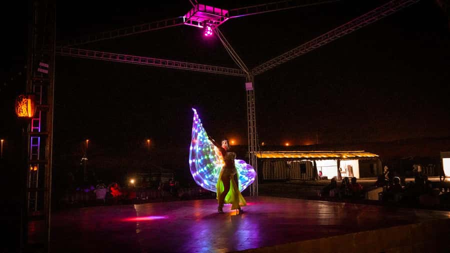 Dubai: Premium Red Dune Safari with Sandboarding & BBQ - BBQ dinner and an evening of stage shows