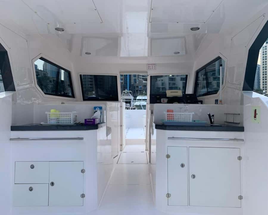 Dubai: Private Boat Cruise from Dubai Marina - Palm Jumeirah and Atlantis The Palm
