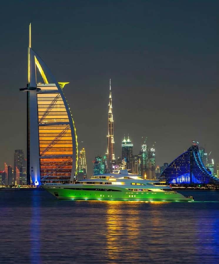 Dubai :Private Day & night customize city tour - Museum of the Future and Burj Al Arab