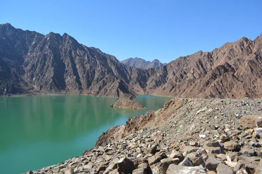 Dubai: Private Desert Day Tour and Wadi Shawka Pool Visit - Picnic time and the question of food quality