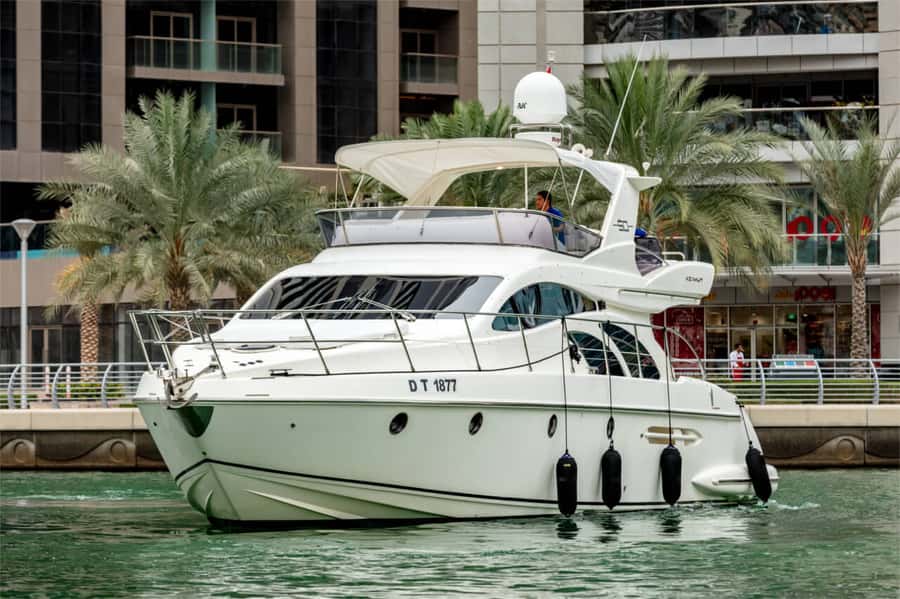 Dubai: Private Luxury Yacht Cruise for up to 20 People - Atlantis, Atlantis The Royal, and Burj Al Arab