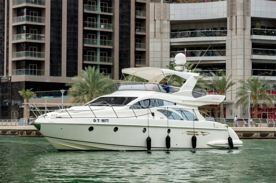 Dubai: Private Luxury Yacht Cruise for up to 20 People - Choosing between two, three, and four hours