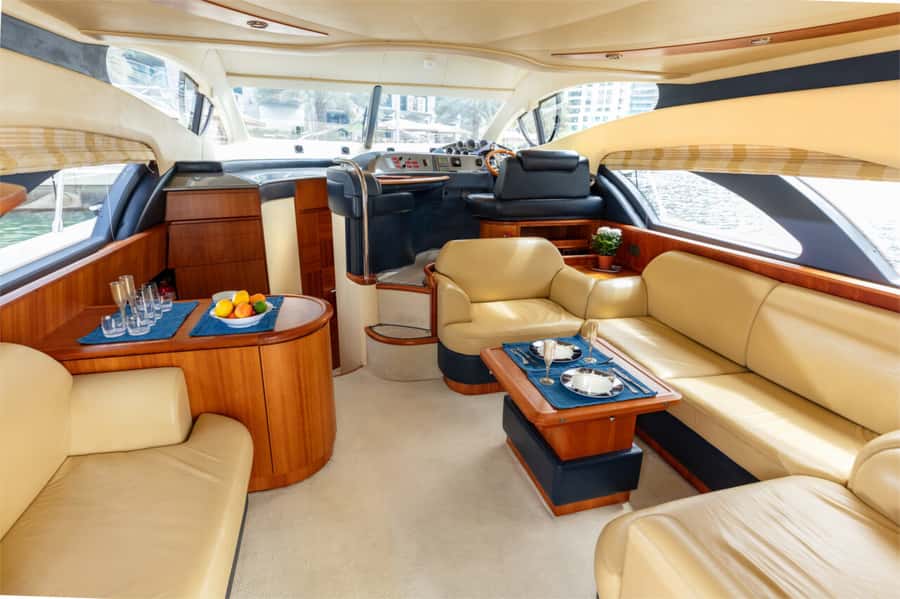 Dubai: Private Luxury Yacht Cruise for up to 20 People - What the service is like on board