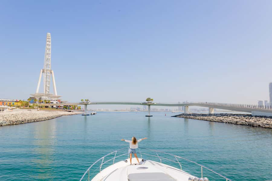 Dubai: Private VIP Luxury Yacht Tour with BBQ & Drinks - Setting off from Dubai Harbour