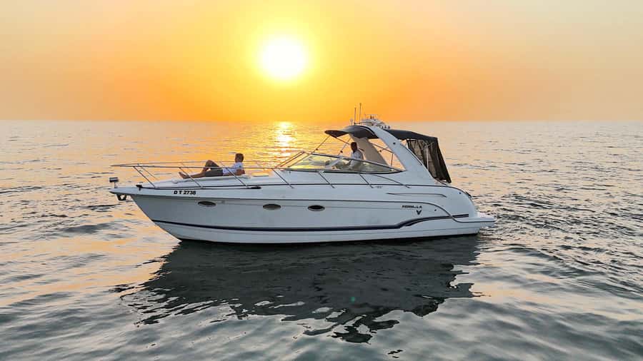 Dubai: Private Yacht Cruise for Unforgettable Memories - Key points to know before booking