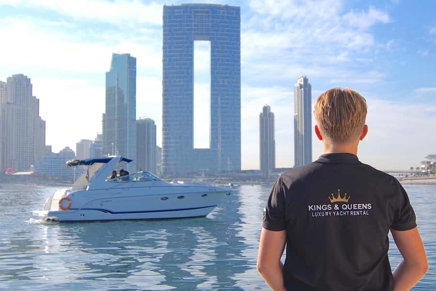 Dubai: Private Yacht Cruise for Unforgettable Memories - The one-hour Dubai Marina route