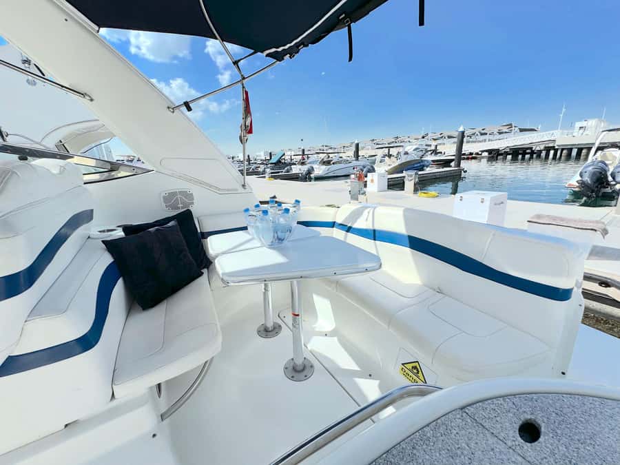 Dubai: Private Yacht Cruise for Unforgettable Memories - Who should book this cruise?