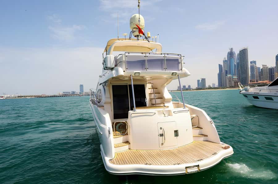 Dubai: Private Yacht Tour Experience with Soft Drinks - What the private yacht setup means for you