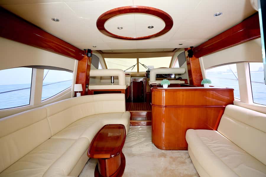 Dubai: Private Yacht Tour Experience with Soft Drinks - Atlantis and the case for three to eight hours