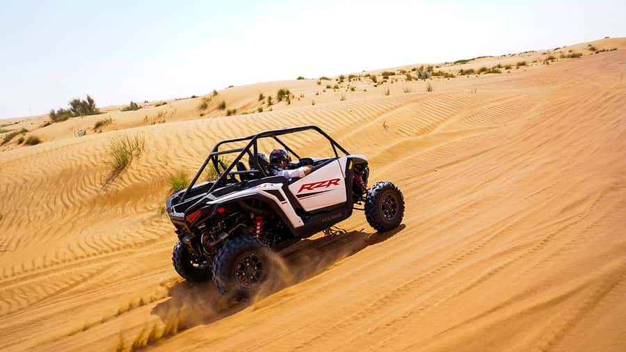 Dubai: Red Dune Desert, Dune Buggy Ride & BBQ Buffet Dinner - Leaving Dubai for the Red Dunes