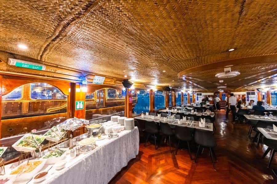 Dubai: Scenic Dhow Cruise with Buffet Dinner and Live Shows - Key things to know before you book