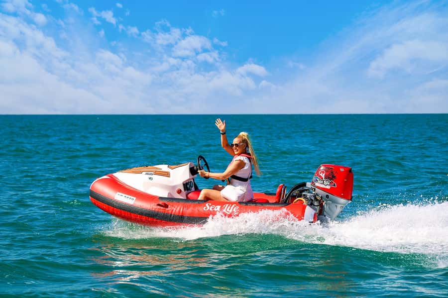 Dubai: Self-Drive Boat Experience for 1 or 2 People - Is $40 per person good value?