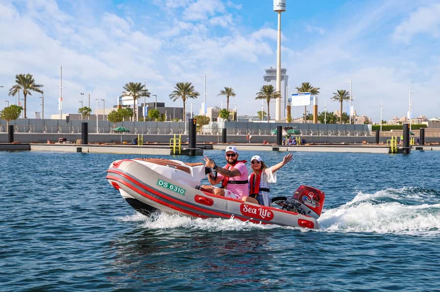Dubai: Self-Drive Boat Experience for 1 or 2 People - Who should book this Dubai boat ride?