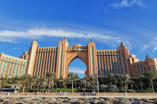 Dubai Semi Private Sightseeing Tour With Burj Khalifa Ticket - The guides make the difference