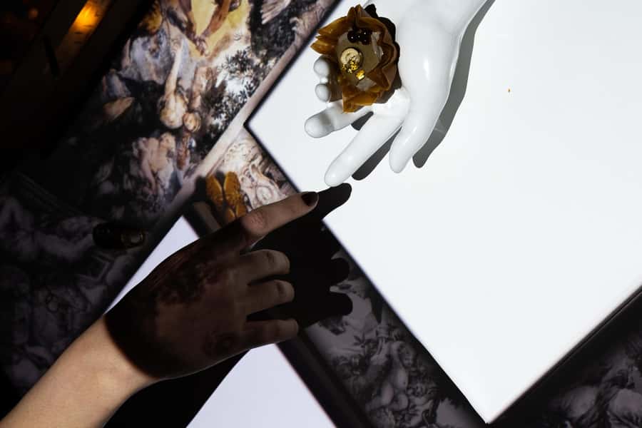 Dubai: Seven Paintings Immersive Dining Show Tickets - Food quality and the limits of the menu information