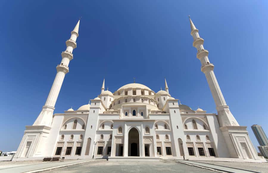 Dubai: Sheikh Zayed Mosque, Fujairah and Khorfakkan Tour - Najd Al Maqsar and the changing itinerary