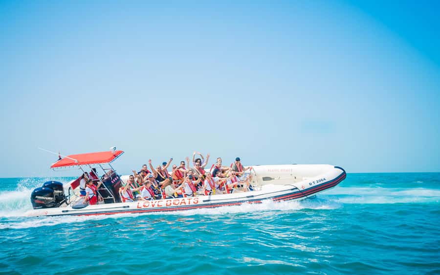 Dubai: Sightseeing Speedboat Tour with Live Tour Guide - Key things to know before boarding