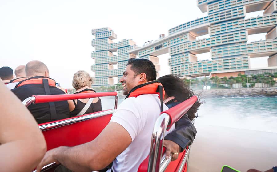 Dubai: Sightseeing Speedboat Tour with Live Tour Guide - Bluewaters Island and Ain Dubai