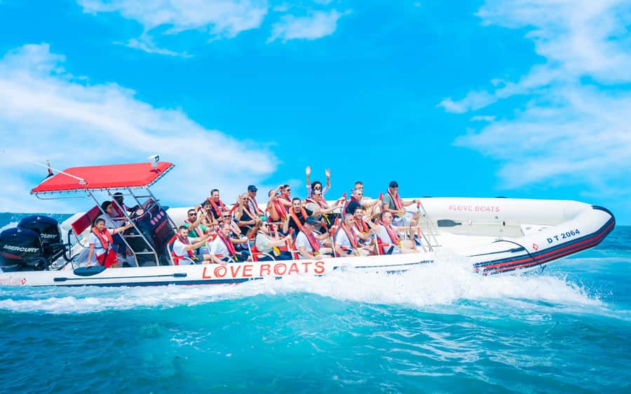 Dubai: Sightseeing Speedboat Tour with Live Tour Guide - Starting at Dubai Marina Lagoon