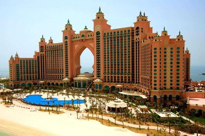 Dubai Sightseeing Tour - Sheikh Zayed Road and the Burj Khalifa