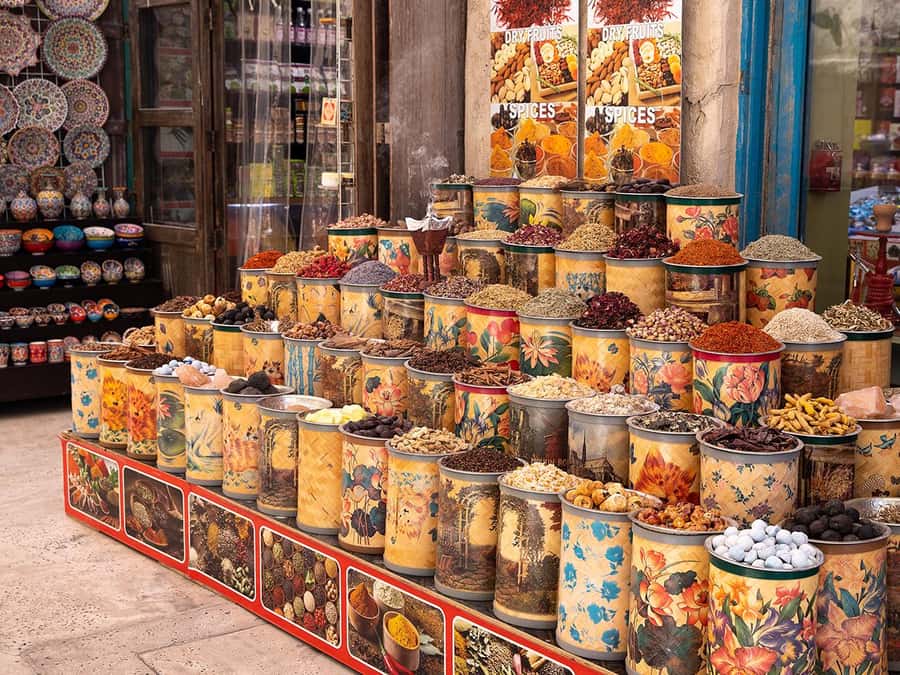 Dubai: Signature Old Town, Heritage Souks & Traditional Abra - Museum of the Future and the limits of a photo stop