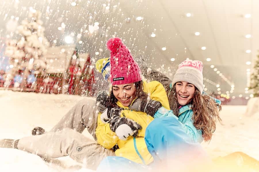 Dubai: Ski Dubai Snow Park Classic Pass - Staying warm inside a snow park