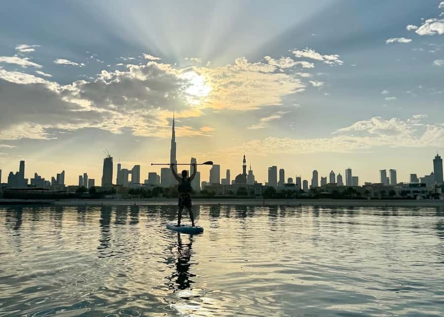 Dubai: Stand-Up Paddle Boarding with Burj Khalifa View - What the one-hour schedule really gives you
