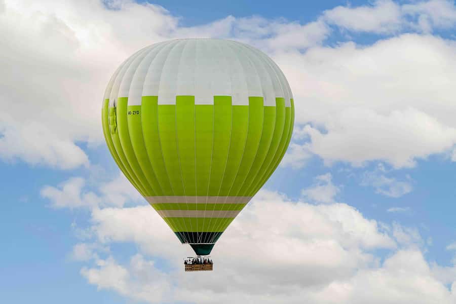 Dubai: Sunrise Hot Air Balloon Ride with Transfers - Leaving Dubai Before Dawn