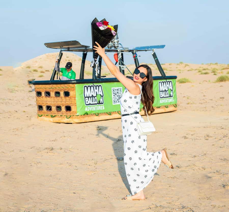 Dubai: Sunrise Hot Air Balloon Ride with Transfers - The Pilot and Crew Make the Difference