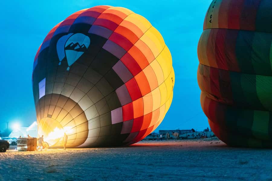 Dubai: Sunrise Hot Air Balloon Tour Over the Desert - Should You Book It?