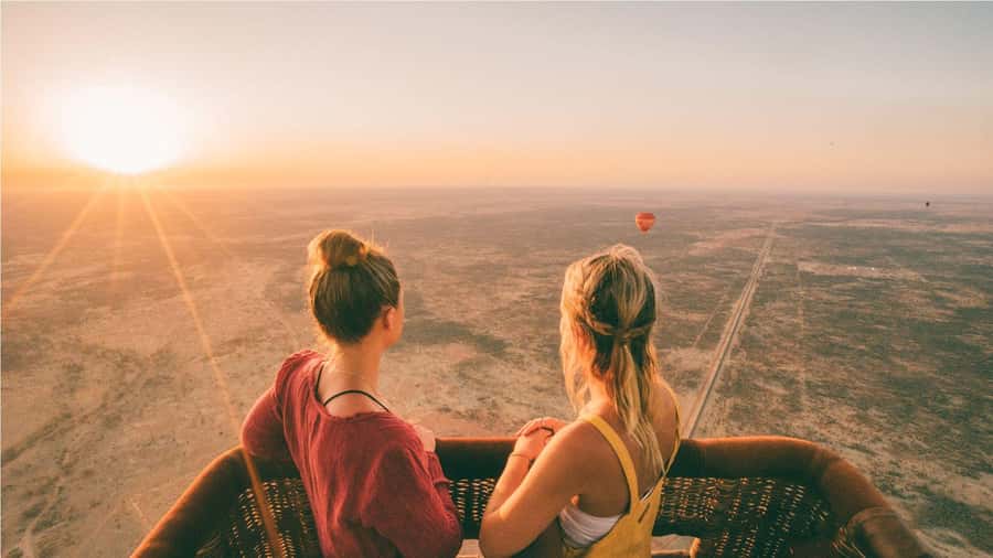 Dubai: Sunrise Hot Air Balloon Tour with E-Certificate - Looking for Oryx, Gazelles, and Camels