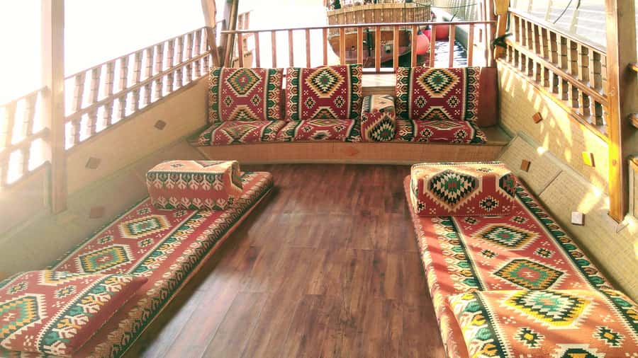 Dubai: Sunset Cruise on Traditional Boat & Emirati High Tea - Who will enjoy this abra experience most?