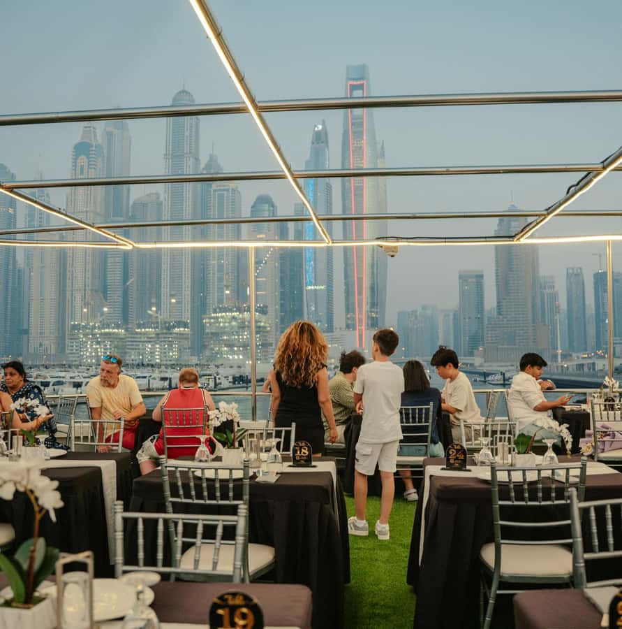 Dubai: Sunset or Dinner Cruise with Live Music & Open Bar - Who will enjoy this cruise most