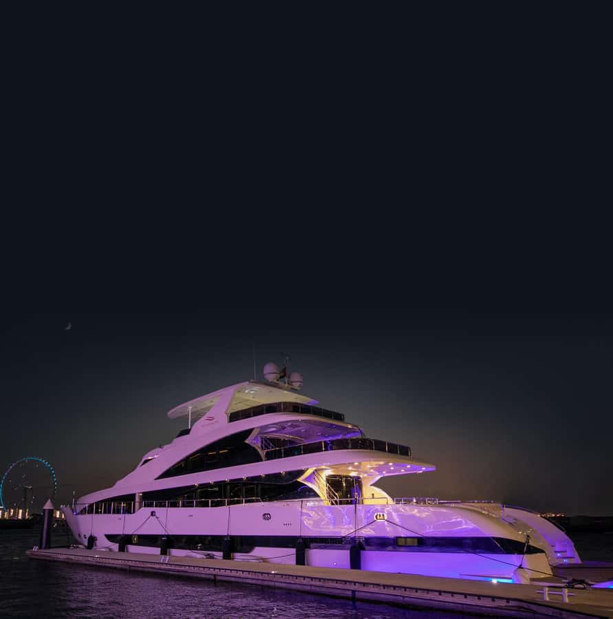 Dubai: Superyacht Experience with Live Music & Drinks - The drink station and onboard value