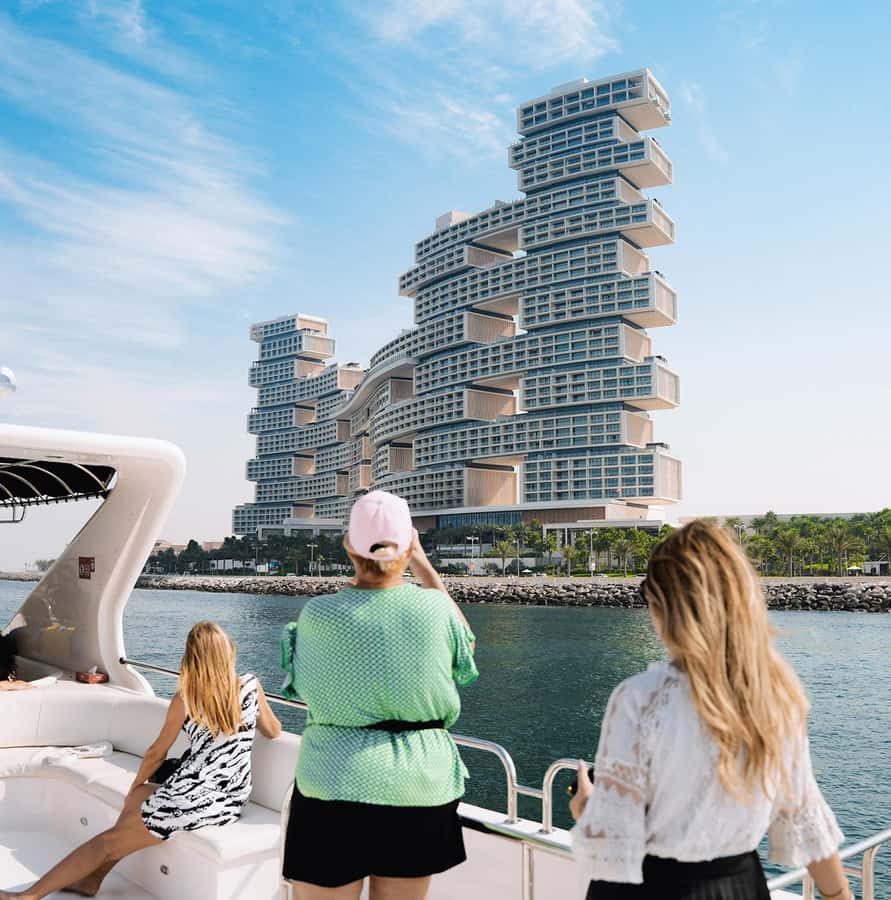 Dubai: Superyacht Experience with Live Music & Drinks - Finding your own space across three decks