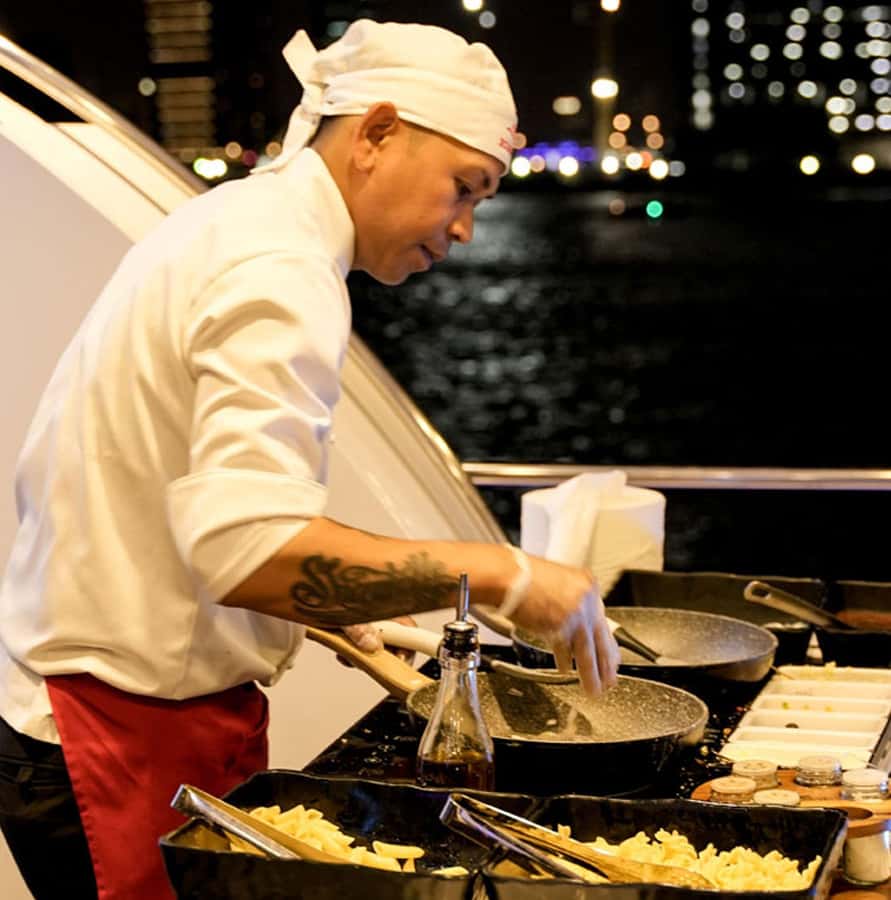 Dubai: Superyacht Experience with Party & Live DJ - Service from the crew