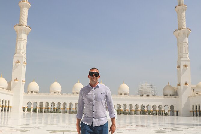 Dubai to Abu Dhabi Day Trip: Grand Mosque, Palace & Etihad Towers - Key points to know before booking
