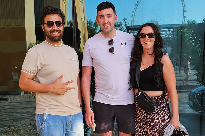 Dubai To Abu Dhabi: Grand Mosque, Royal Palace & Etihad Towers - Marina lunch gives you 45 minutes of freedom