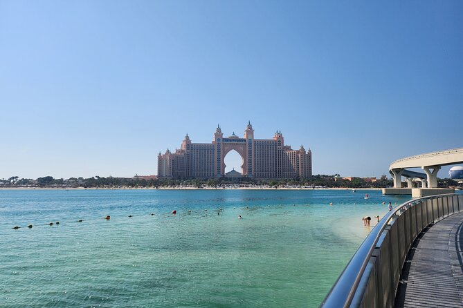 Dubai Top Ten Must-see Sights with Burj Khalifa and Transfers - What the guide can add to the day