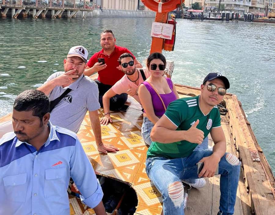 Dubai Tour: Haritage Walking Guide, Gold & Spice Souq, Creek - Walking through the Bastakia Quarter and Bur Dubai