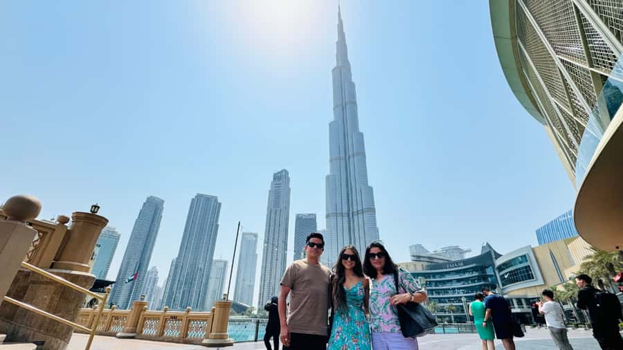 Dubai: Traditional and Modern Tour with Burj Khalifa Ticket - Jumeirah Mosque, the sail-shaped Burj Al Arab, and the beach