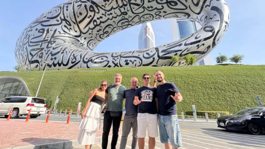 Dubai: Traditional and Modern Tour with Burj Khalifa Ticket - Al Fahidi and Bastakiya: Dubai before the skyscrapers