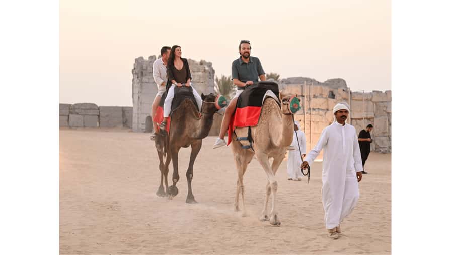 Dubai: Unlimited Attractions Pass - Day one: Burj Khalifa, Dubai Frame, and city views